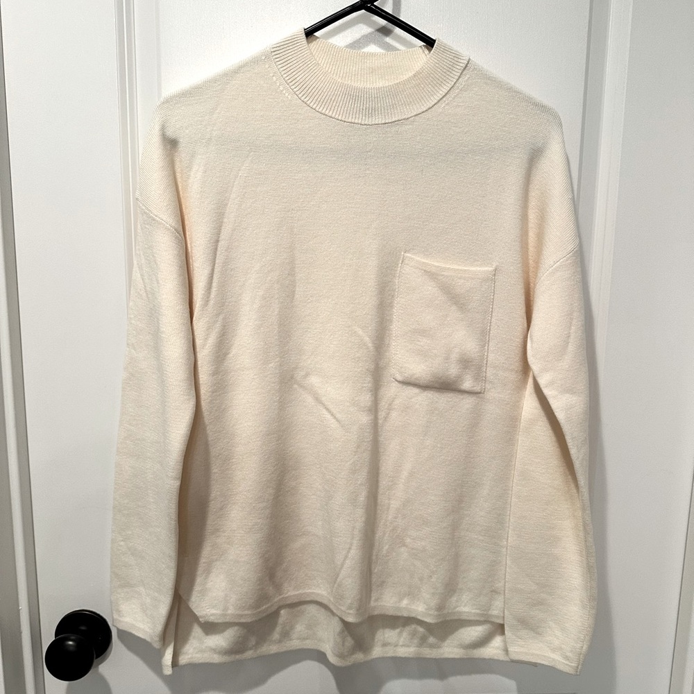 Banana Republic Factory relaxed fit crew neck sweater